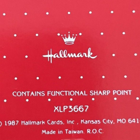 NOS Vintage 1980's Classic Hallmark Snowflake Pin Christmas Cloisonne Silver NEW - Picture 4 of 5